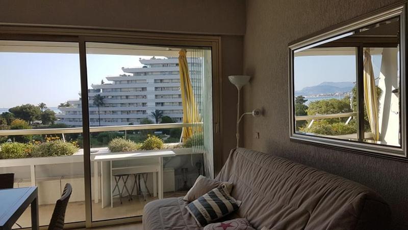 Lovely Apartment In Marina Baie Des Anges- Baronnet - Sew View, Free Parking Spaces On Site, Restaurants, Beach, Supermarket 빌뇌브루베 외부 사진